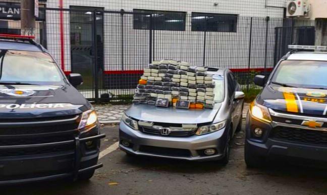 policia-militar-recupera-veiculo-furtado-e-apreende-mais-de-102-quilos-de-pasta-base-de-cocaina-em-taubate